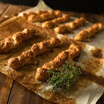 Blätterteig Käsestangerl selbst gemacht