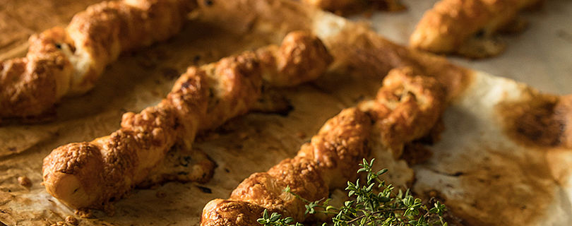 Blätterteig Käsestangerl selbst gemacht